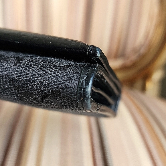 GUCCI Monogrammed Wallet with Bamboo Closure in Black I Size 7' X 3.5' inch - Picture 9 of 15